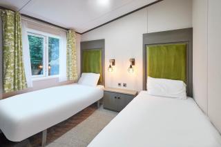 Gleneagles Lodge with Hot Tub - 3