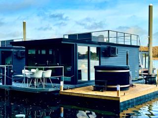 Houseboat Marina Mookerplas 4-6 persoons (met hottub en dakterras) - Middelaar - 7