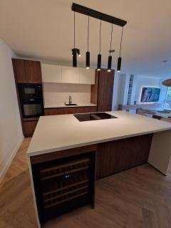 Stylish Renovated Apartment in the Heart of The Hague - 6