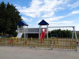 Marijanas Ferienhof 1, Urlaub mit viel Platz zwischen Dornumersiel und Bensersiel, gehört zum Café Kunterbunt - Middelsbur - 1