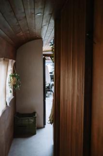 Unieke overnachting in Amerikaanse Schoolbus - 7