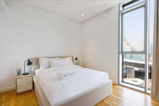 Livbnb- 3BR with Maid's Room with Full Ain Dubai View - 5
