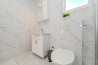 Lilly centrally located apartments - 1