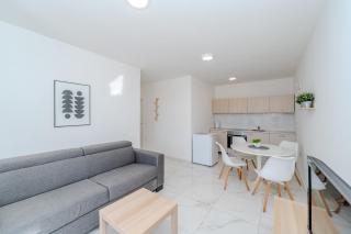 Lilly centrally located apartments - 0