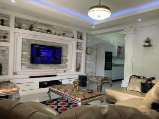 2BDR CBD Apt - 24hrs power, Security, 5mins to airport - 5