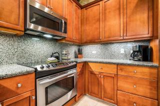 Tropical 3-Bed Villa in Mauna Lani: Best Location - 1