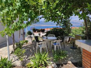 Family-friendly apartments with swimming pools Arbanija, Ciovo - 16478 - 1