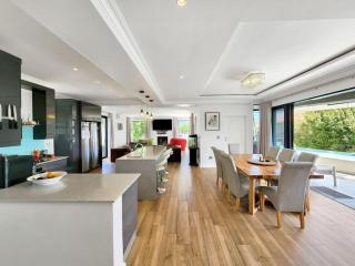 Lezar Villa - Elite Retreat Collection - 2