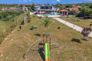 Luxury villa with a swimming pool Vrpolje, Sibenik - 21843 - 3