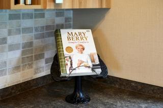 Brooksbank Lodge with Hot Tub - 1