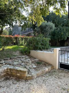 Maison pure style provençale-jardin clôturé-4 pers - 2