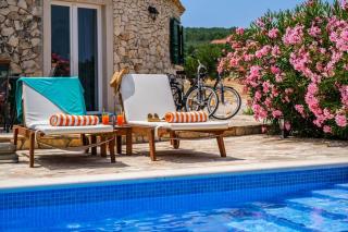 Seaside family friendly house with a swimming pool Mirca, Brac - 23797 - 3