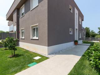 Apartments with parking space Porec - 24316 - 2