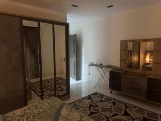 شقة فندقية بغرفتين قرب مول مصر وميدان جهينة - 3