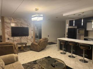 شقة فندقية بغرفتين قرب مول مصر وميدان جهينة - 1