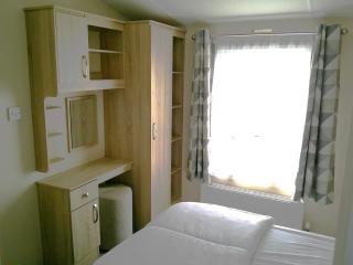 Kingfisher Ingoldmells Cypress 6 Berth Central Heated Close to site entrance - 4