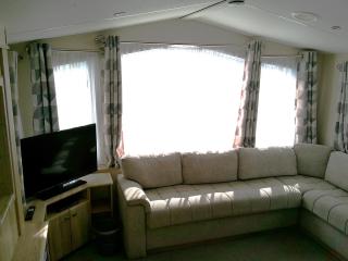 Kingfisher Ingoldmells Cypress 6 Berth Central Heated Close to site entrance - 1