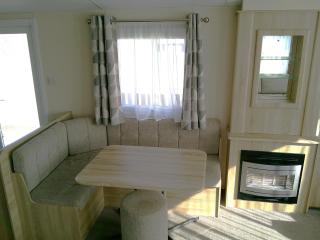 Kingfisher Ingoldmells Cypress 6 Berth Central Heated Close to site entrance - 4