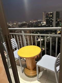 Arlowes at 20f Grand Residences Cebu - 2