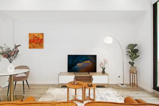 Lumière Riverside One Bedroom Apartment In Ryde With Queen Bed and Free Parking Close to Train & Ferry & Cafes - 7