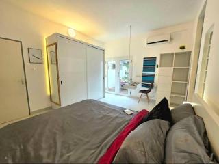 Appart douillet avec patio privé - 3