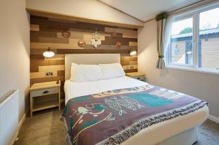 Lucky Lodge with Hot Tub - 3