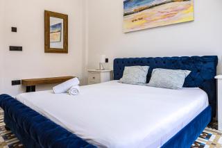 NOMADIA en Plaza de la Constitucion 2 - 8