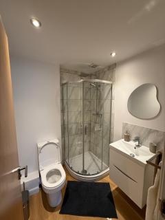 Modern&Stylish city centre apartment with parking - 6