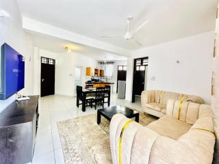 Spacious Sea Breeze Apartment - 2