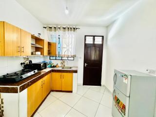 Spacious Sea Breeze Apartment - 5