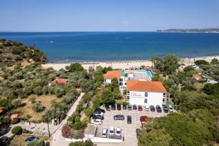 Kamari Beach Hotel - 1