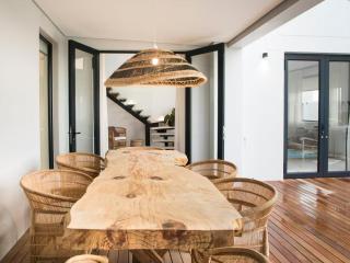 Yzer Heights Relaxed Luxury Stay - 4