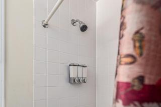 Relax & Explore Waterfront Crawford Lake Cottage 4878 - 2