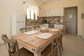 Deluxe King Size Studio - Aloe - 2