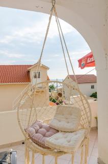Apartments with a parking space Krilo Jesenice, Omis - 15928 - 2