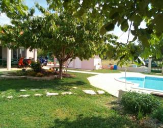 Family-friendly apartments with swimming pool Lozovac, Krka - 18961 - 2