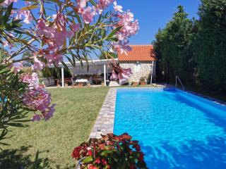 Family-friendly apartments with swimming pool Ljubac, Zadar - 21937 - Ražanac - 2
