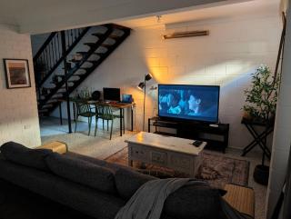 Peaceful, Modern, LowToxic, Bfast included - 9