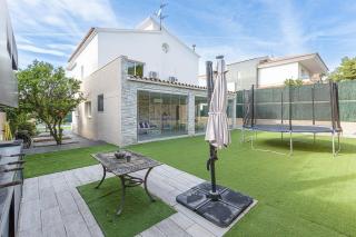 Fantástica casa en alquiler con piscina en Vilanova i la Geltrú - 1