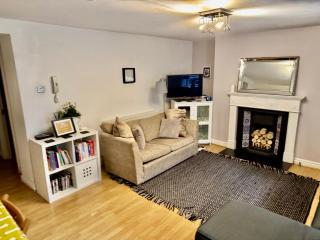 Courtyard Flat, Off Street Parking Close to Hospital, BBC, Clifton Village - 8