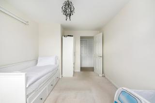 Modern flat in North London close to tube - 3