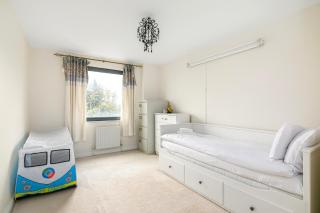 Modern flat in North London close to tube - 4