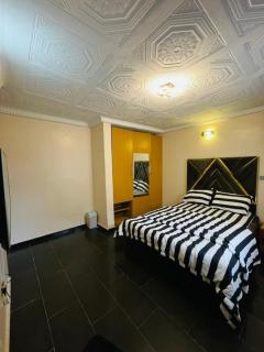 Cozy 4-Bedroom Home in Ibadan - 2