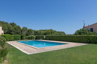 2 bedroom apartment in Aiguafreda Begur. Sea views terrace and pool Ref:H11 - 9