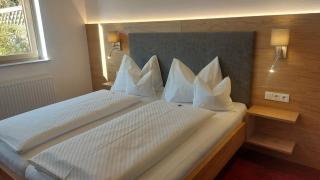 Landhotel Häuserl im Wald - 4