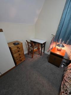 Charming Colchester Room with Garden Views - 0