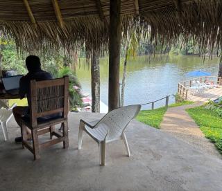 Las Palmas - Espectacular casa a borde de lago con piscina - 3