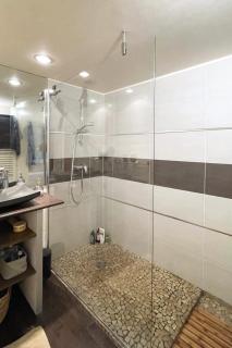 SUR LE THIOU, Cosy 2 pers, en vieille ville - 1