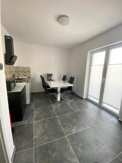 Moderne 2 Zimmer Wohnung Küche und Bad im Zentrum - 8