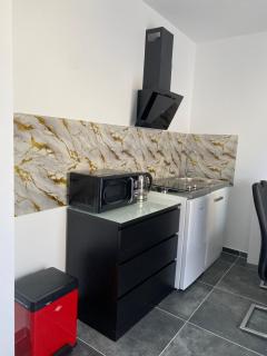 Moderne 2 Zimmer Wohnung Küche und Bad im Zentrum - 7